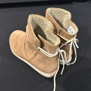 Sorel camel boots - barely worn